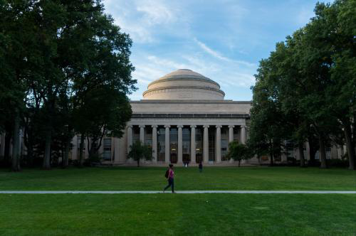 麻省理工学院
